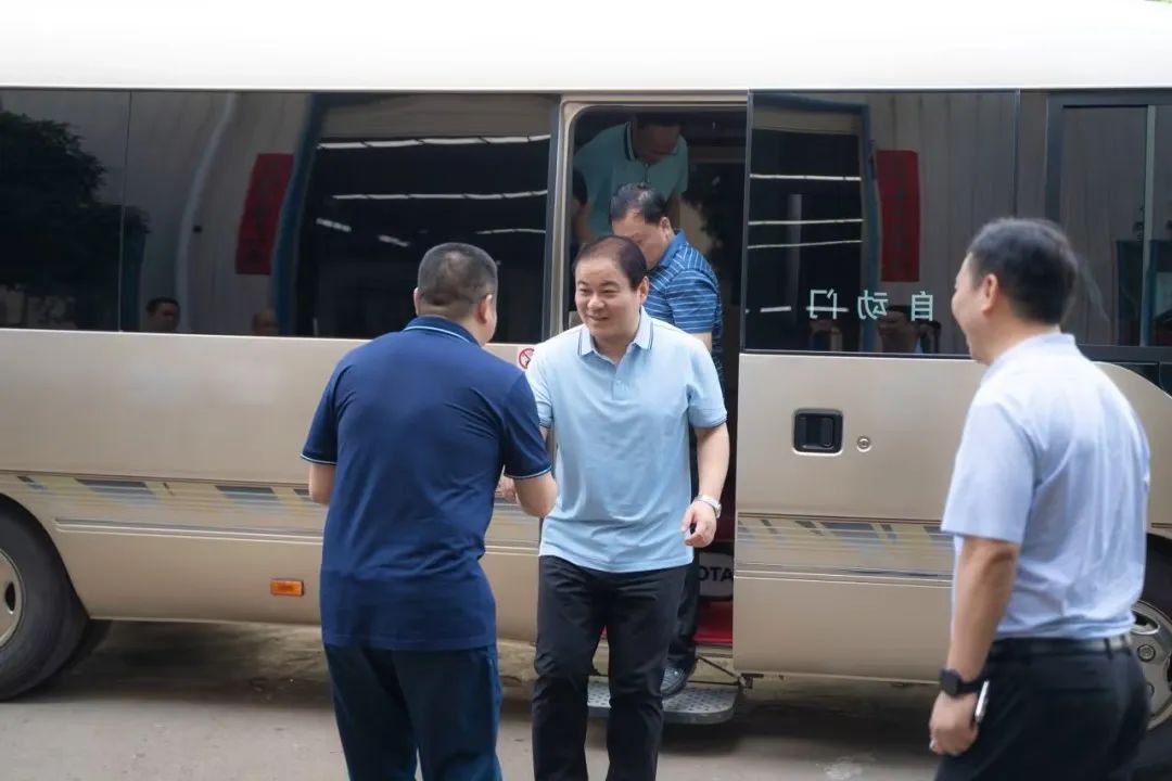 衡陽市委副書記、市長(zhǎng)朱健一行赴朝陽集團(tuán)進(jìn)行考察